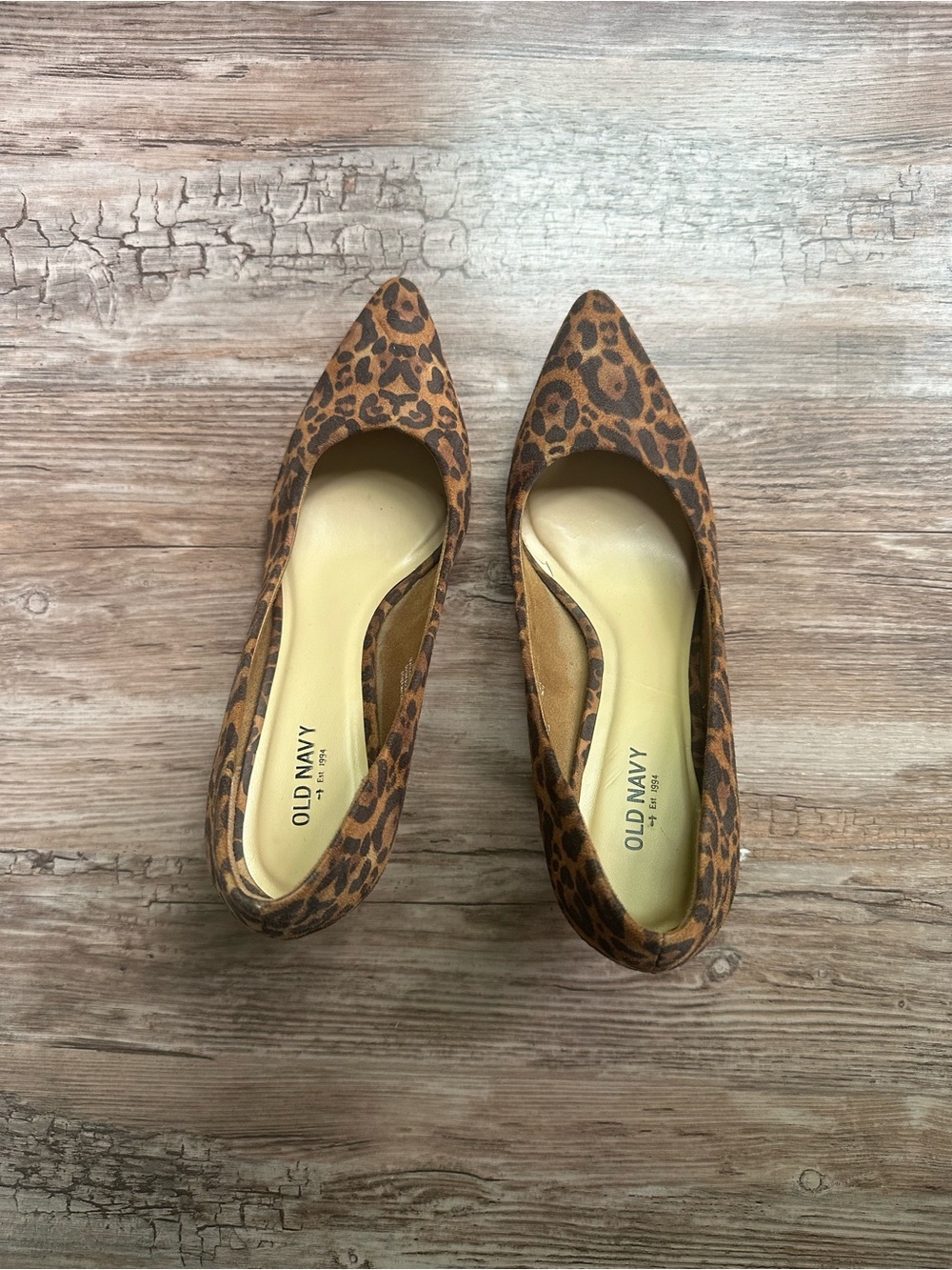 Old Navy Women's Leopard Print Pointed Toe Heels - Size 8